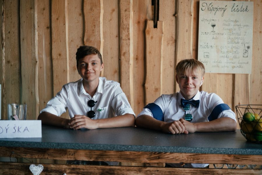 Svatební bar obsluhovaný pro hosty